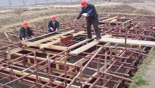 建筑模板用于什么_建筑模板的选择和使用_建筑模板怎么用